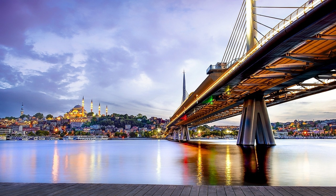 istanbul halic bridge