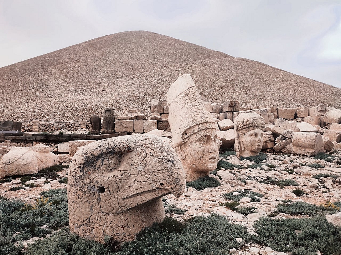 mount nemrut adiyaman