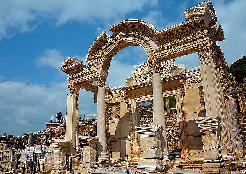 temple of hadrian