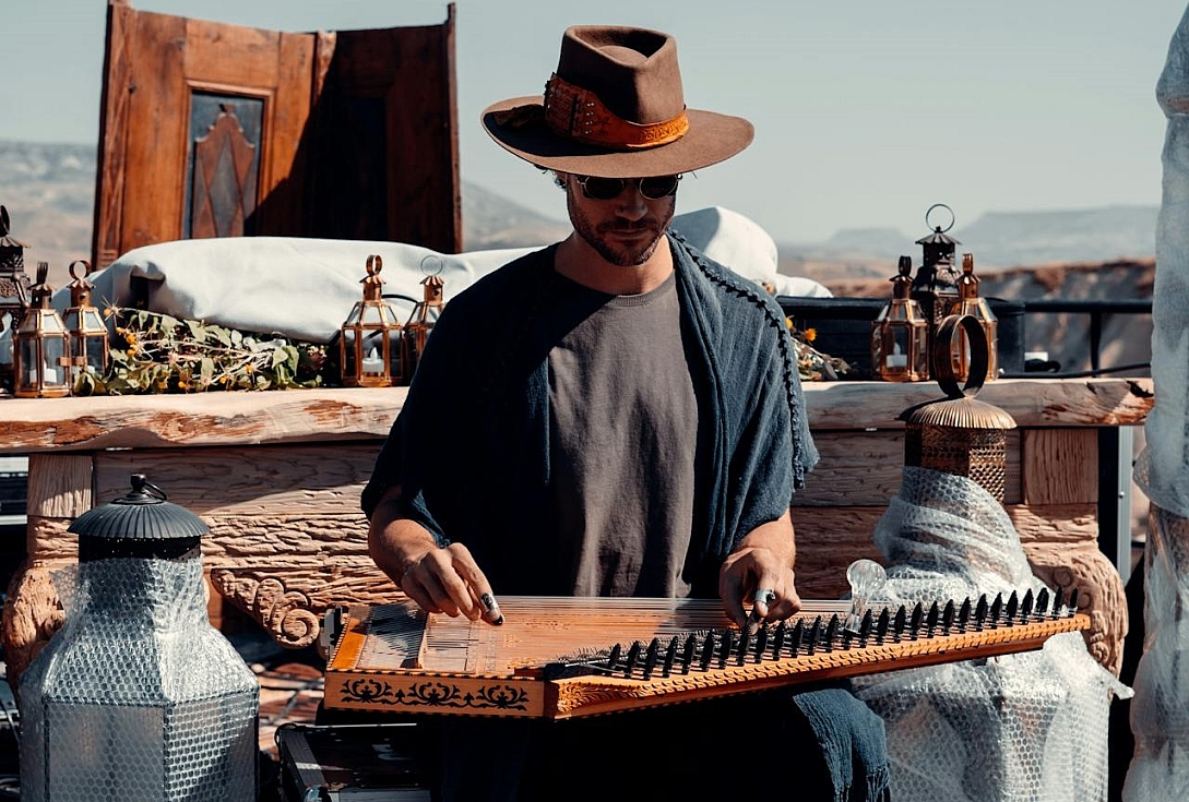 turkish kanun instrument